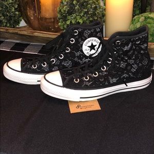 flower lace hi top chuck sneaker